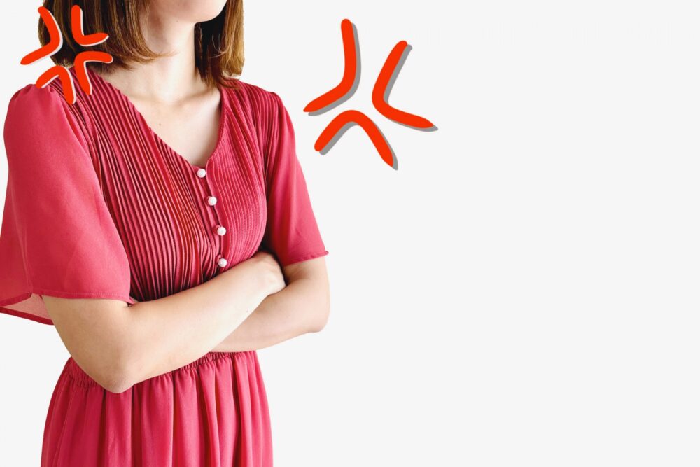 怒っている女性
